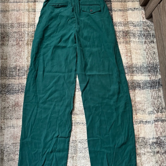 Chic Green Wide-Leg Pants - Picture 4 of 5